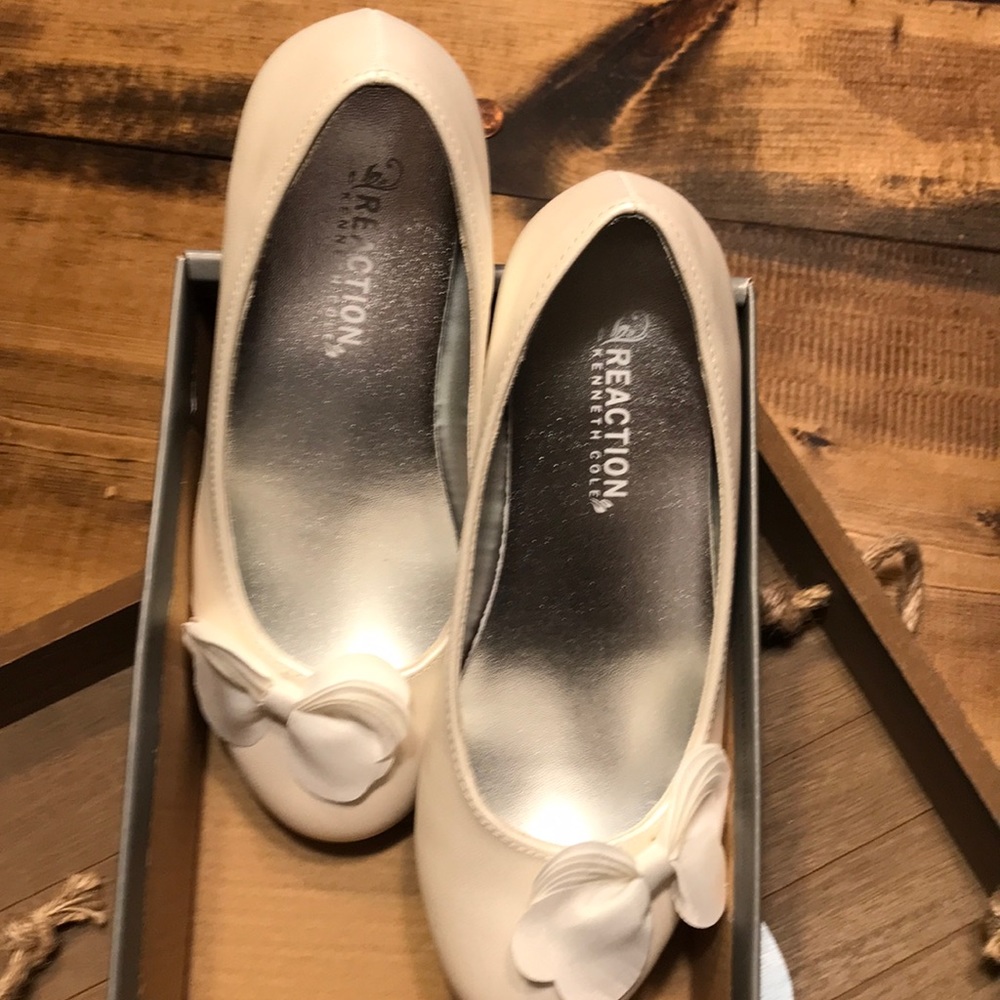 Kids Reaction Kennth Cole 1.5 y kids flats